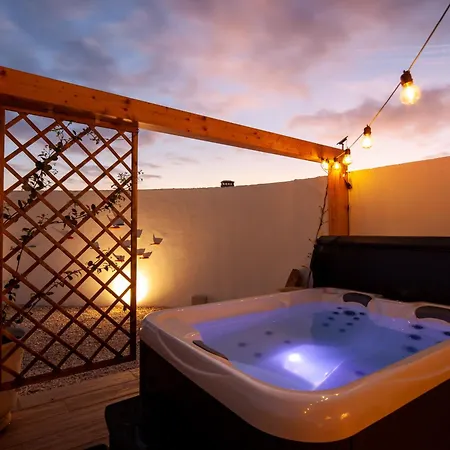 The Indigo Windmill Retreat * לוריניה