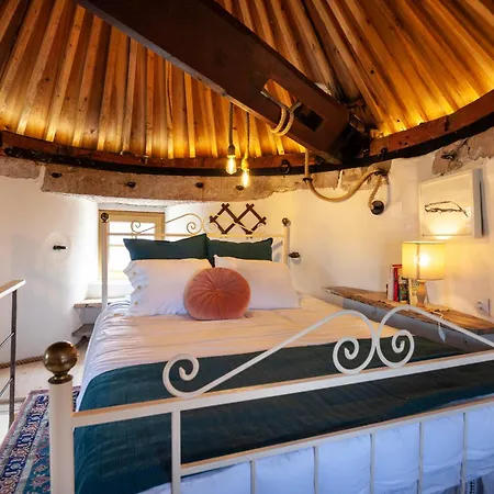 וילה The Indigo Windmill Retreat לוריניה